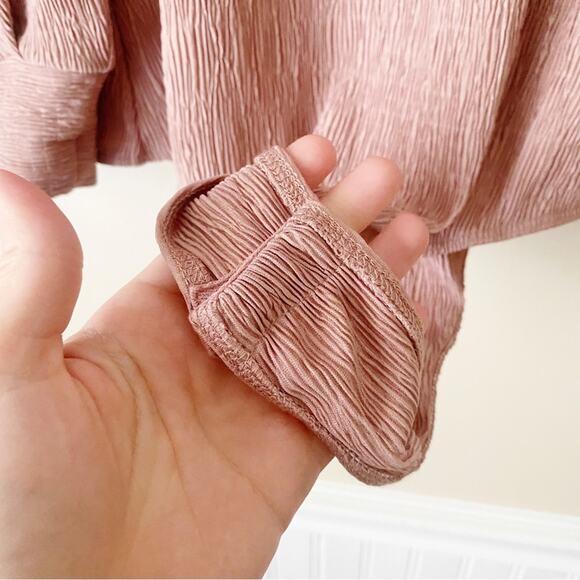 ASTR The Label | Balloon Sleeve Scoop Open Back Bodysuit Textured Pink Medium - Picture 6 of 8